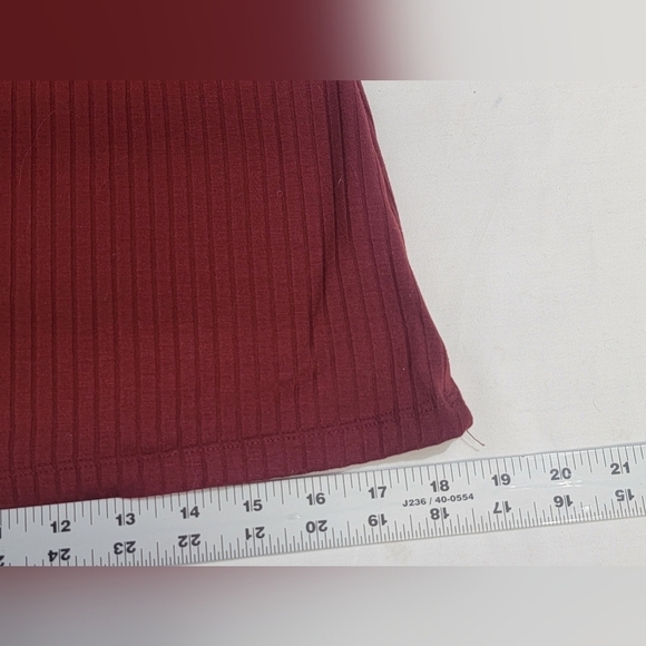 Hayden Los Angeles Women's size Medium Long Sleeve Ribbed Knit Ruffle Top - Picture 5 of 8